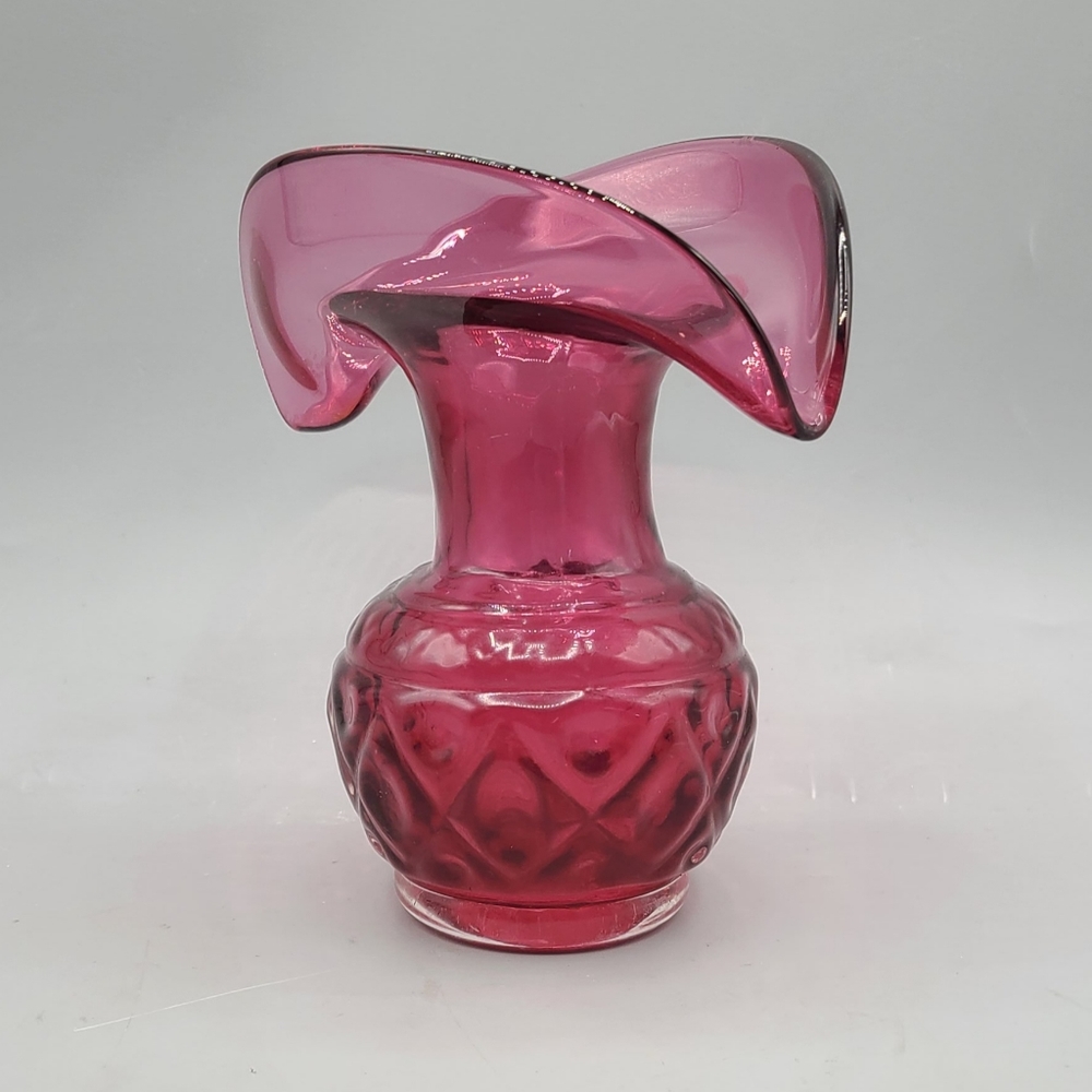 Rossi Glass Niagara Falls Cranberry Vase